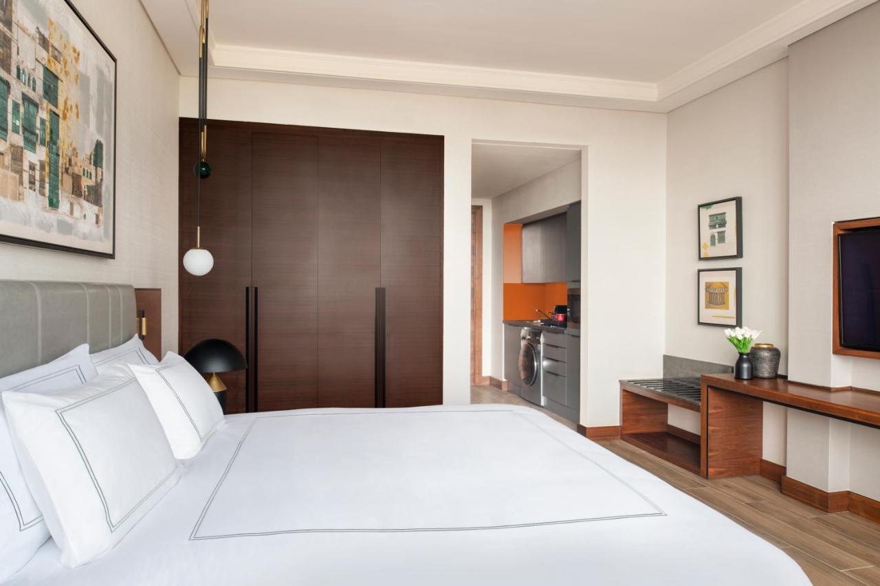 Swissotel Living Yidda Exterior foto A room at the hotel